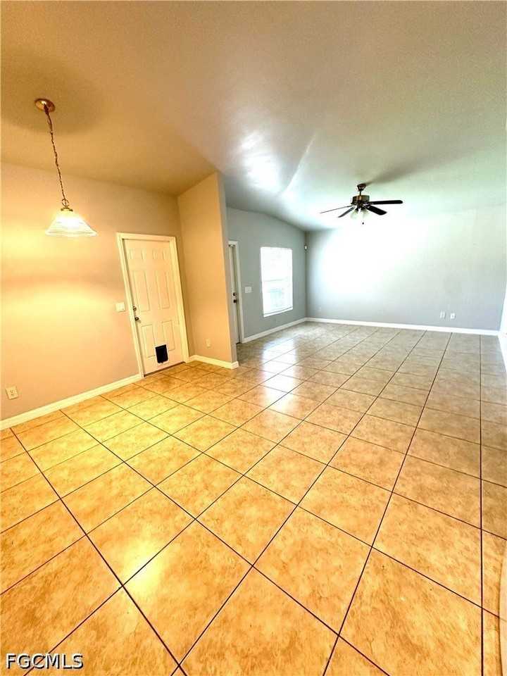 4743 14th St Sw - Photo 7 of 24
