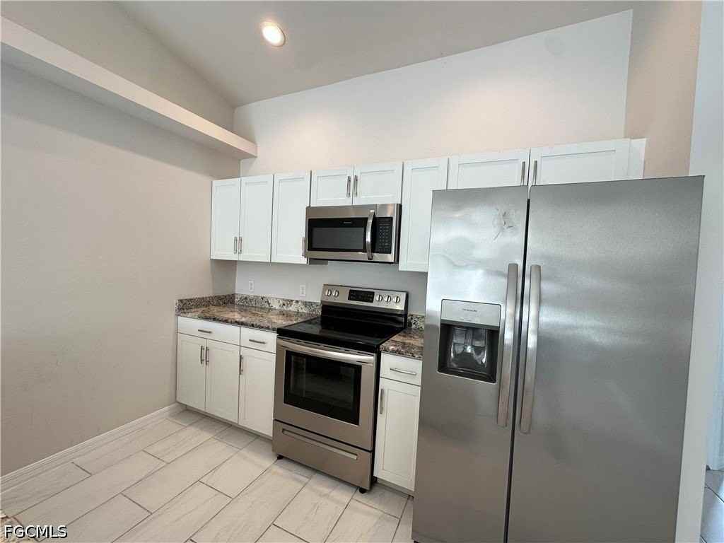 4412 Skyline Blvd - Photo 6 of 26