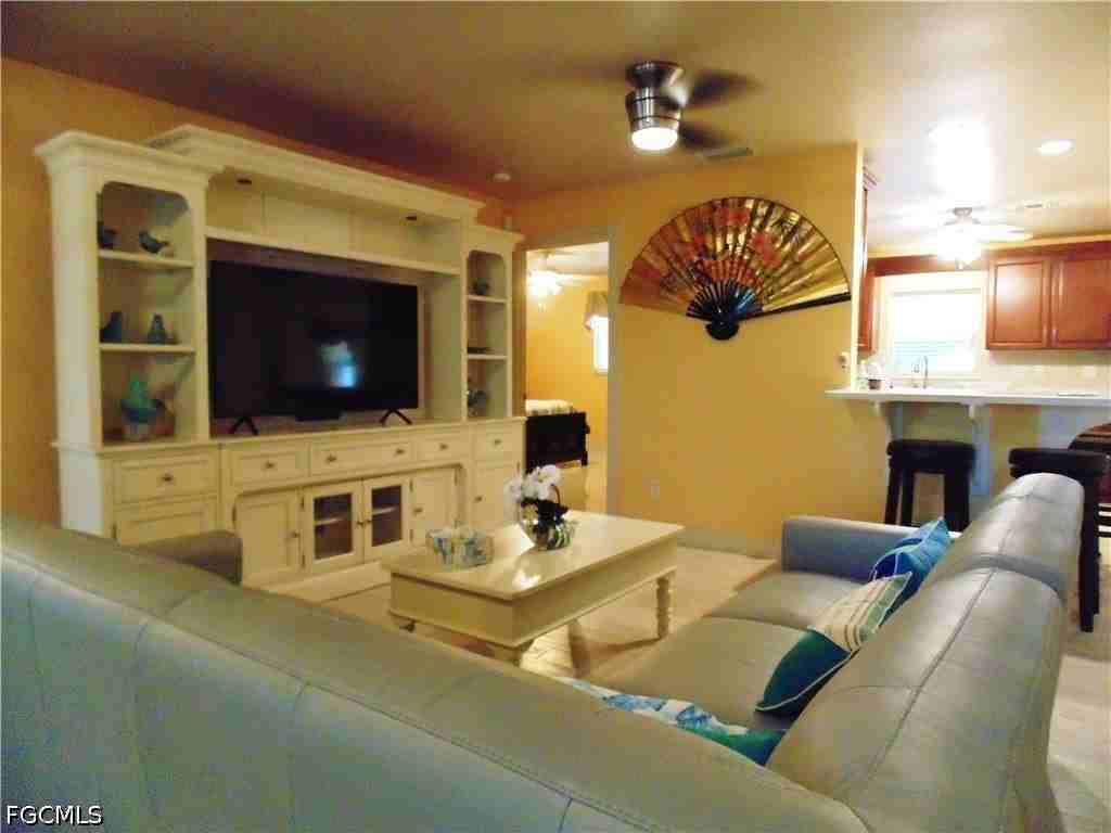 1120 Se 33rd Ter - Photo 5 of 30