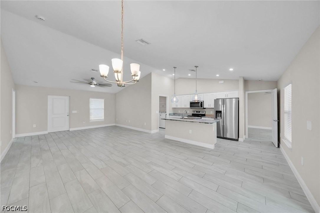 4326 Ne 24th Pl - Photo 5 of 29