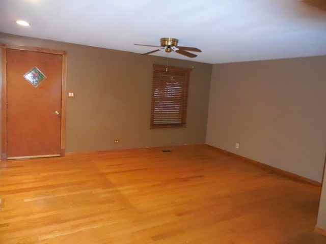 4633 W 89th St - Photo 2 of 13