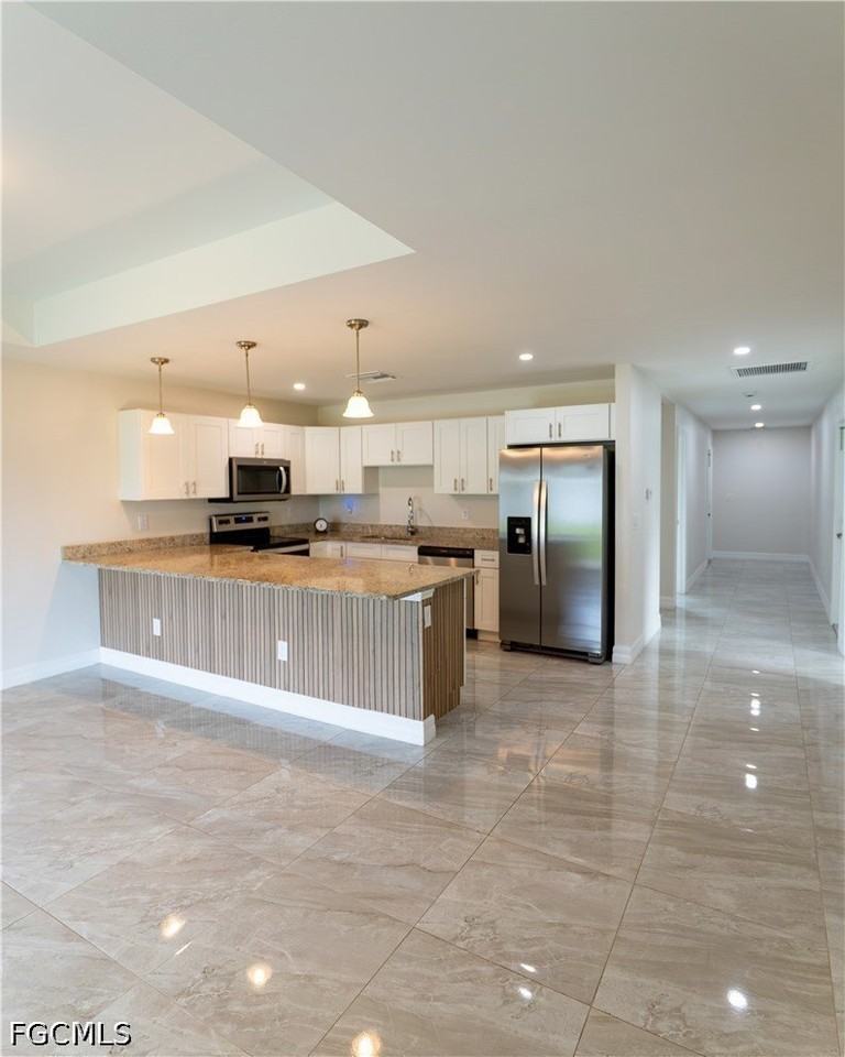 941 Jaguar Blvd - Photo 3 of 27