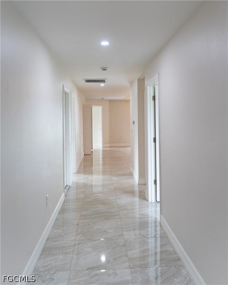 941 Jaguar Blvd - Photo 5 of 27