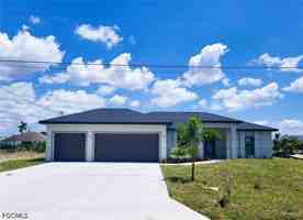 featured image of 341 Nw 7th Ave