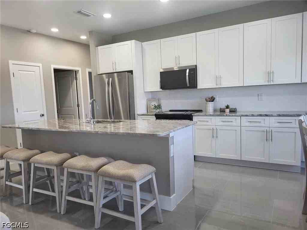 341 Nw 7th Ave - Photo 7 of 42