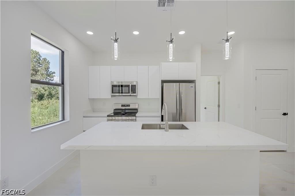 3213 51st St W - Photo 6 of 22