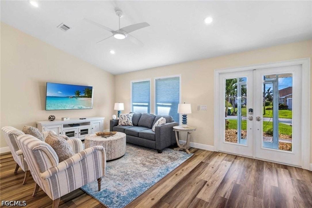 2307 Sw 40th St - Photo 5 of 29
