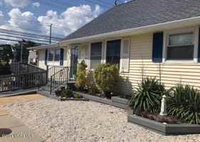 featured image of 1 E 29th St