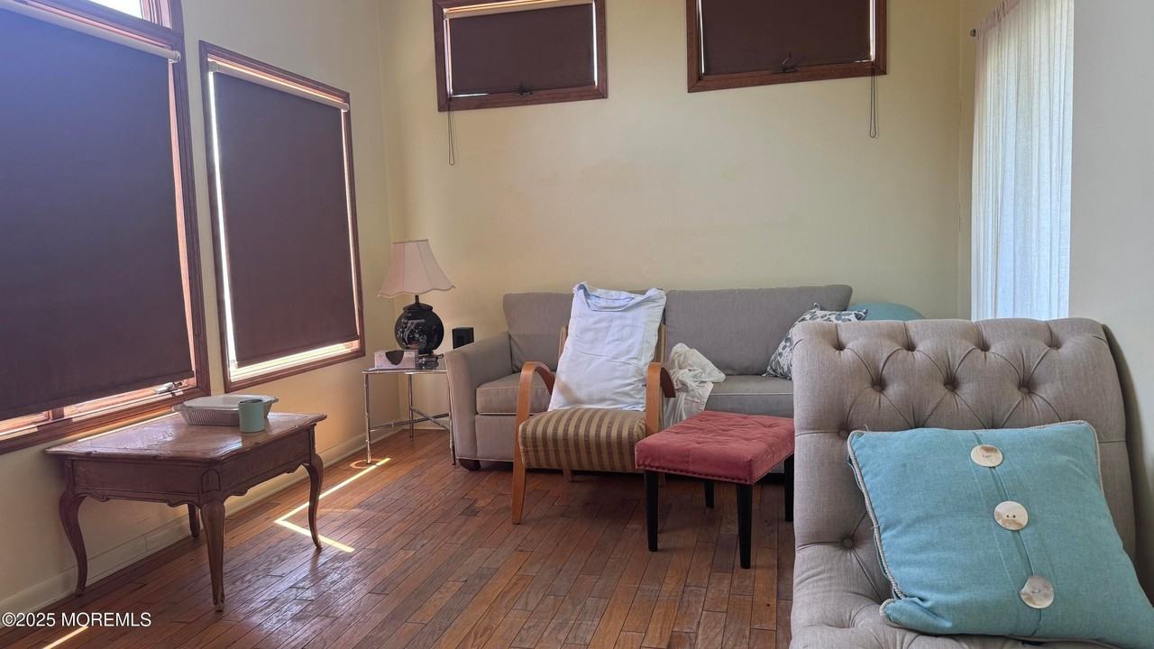 12 Elberon Ave - Photo 7 of 11