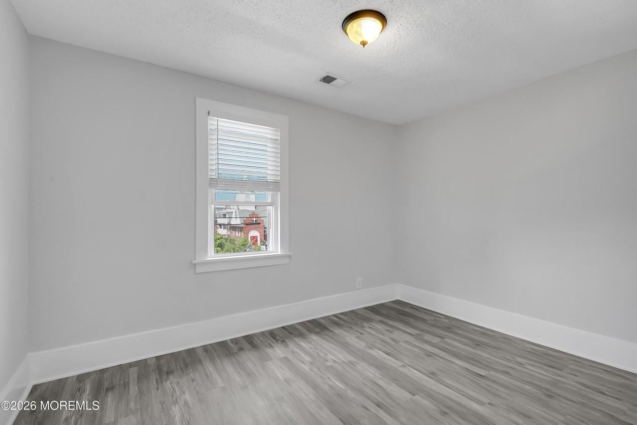 10 E Church St - Photo 5 of 39