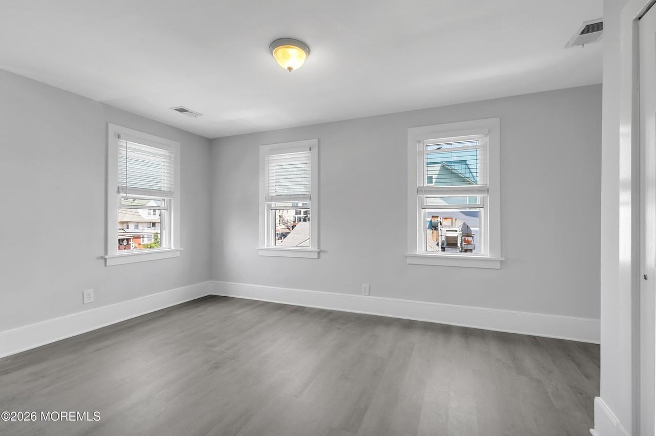 10 E Church St - Photo 6 of 39