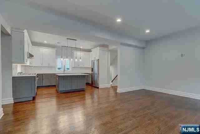 38 Forest St - Photo 3 of 20