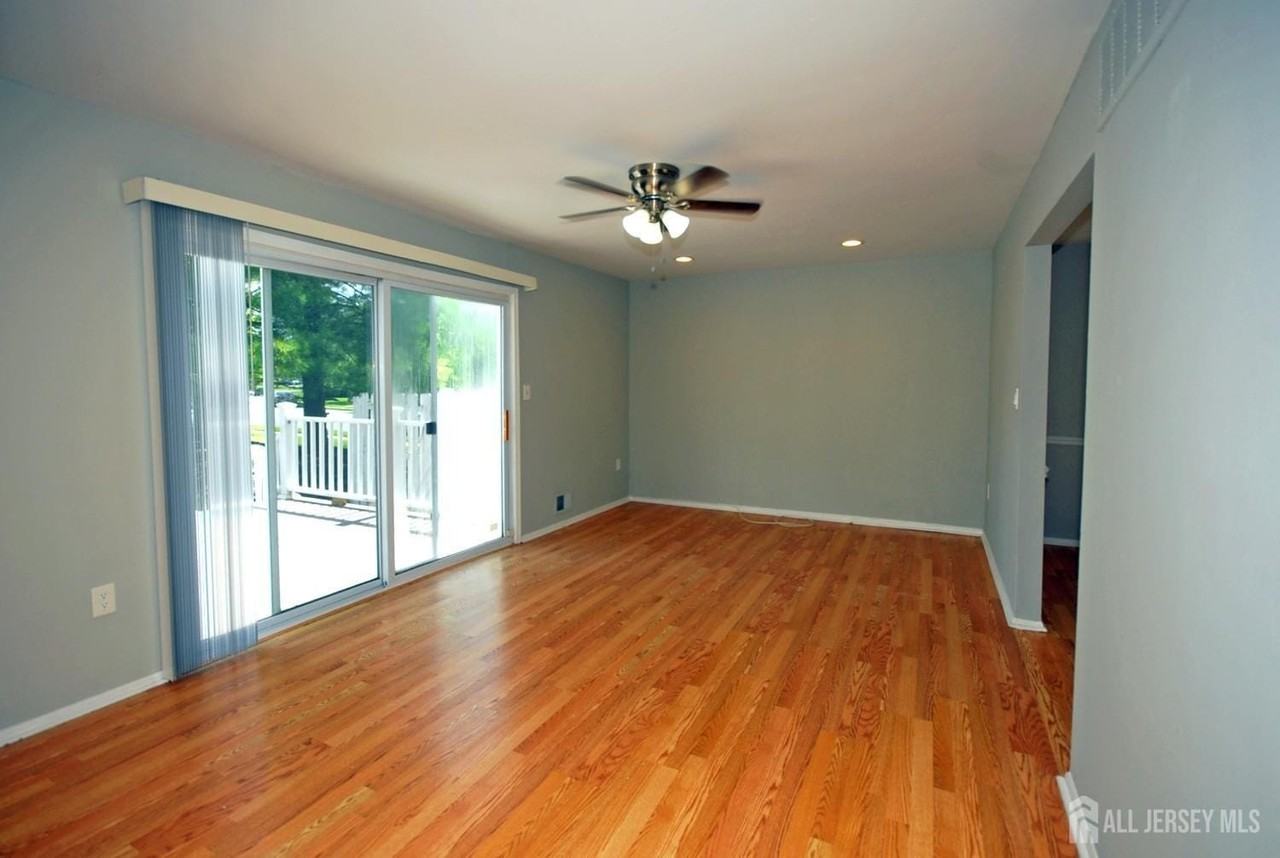 1 Orchid Ct - Photo 5 of 31