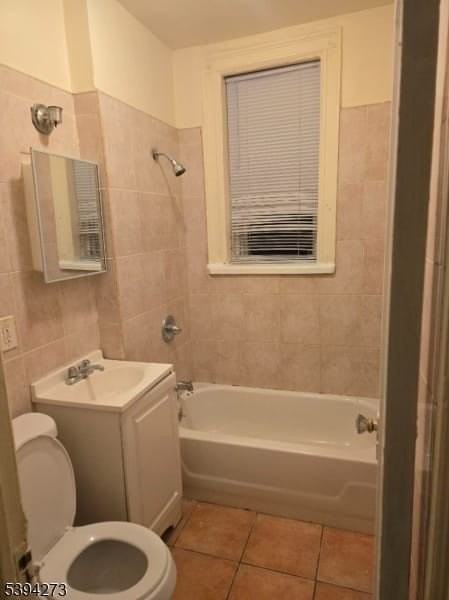 13537 40th St #104 - Photo 3 of 4