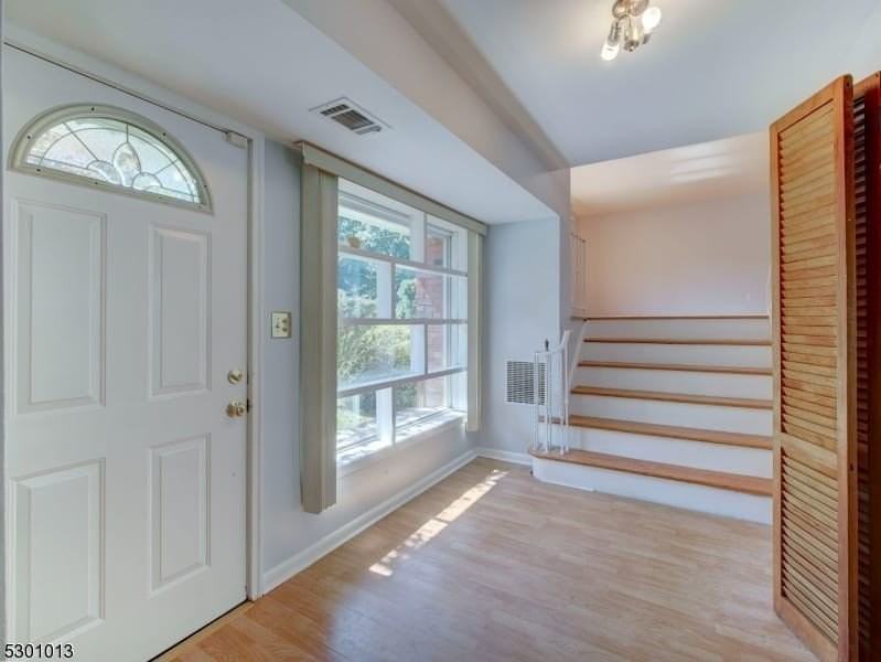 17 Brook Pl