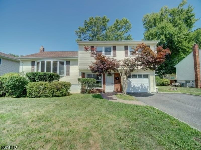 17 Brook Pl - Photo 2 of 22