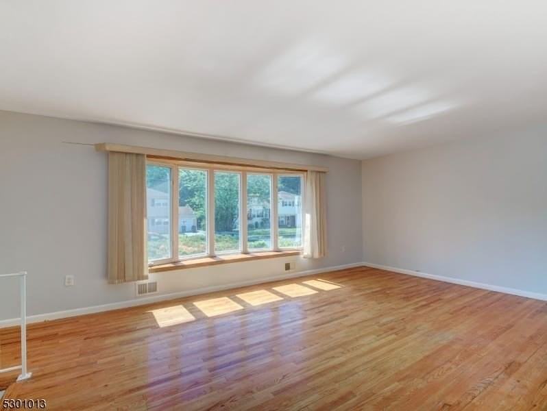 17 Brook Pl - Photo 3 of 22