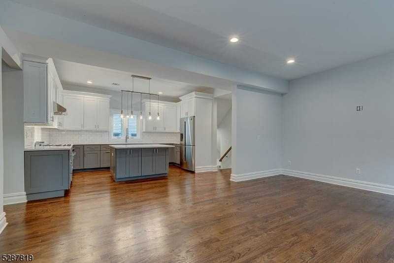 38 Apt1 Forest St - Photo 3 of 20