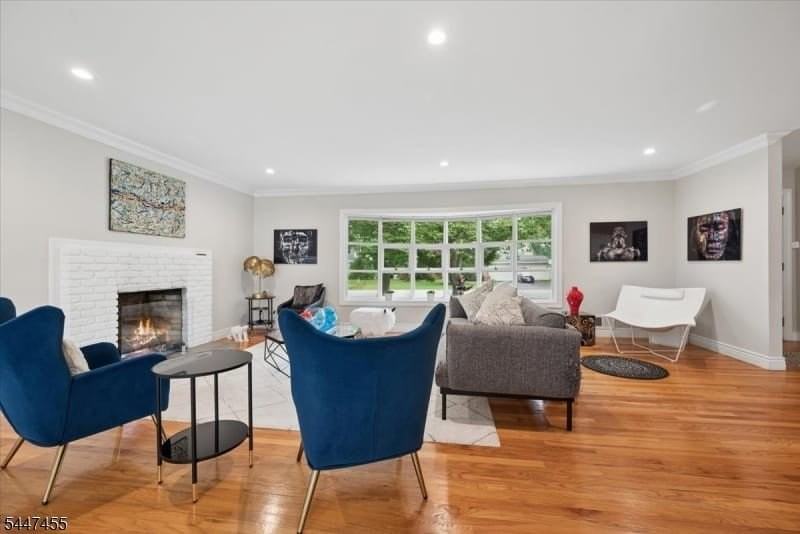 135 Commonwealth Ave - Photo 6 of 36