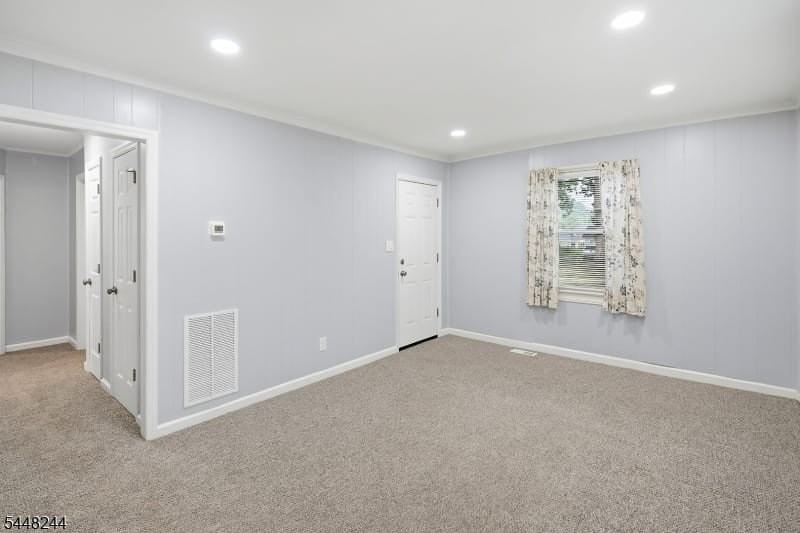 28 Edgewood Ter - Photo 4 of 18
