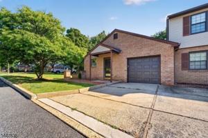 featured image of 10 Daniel Ct