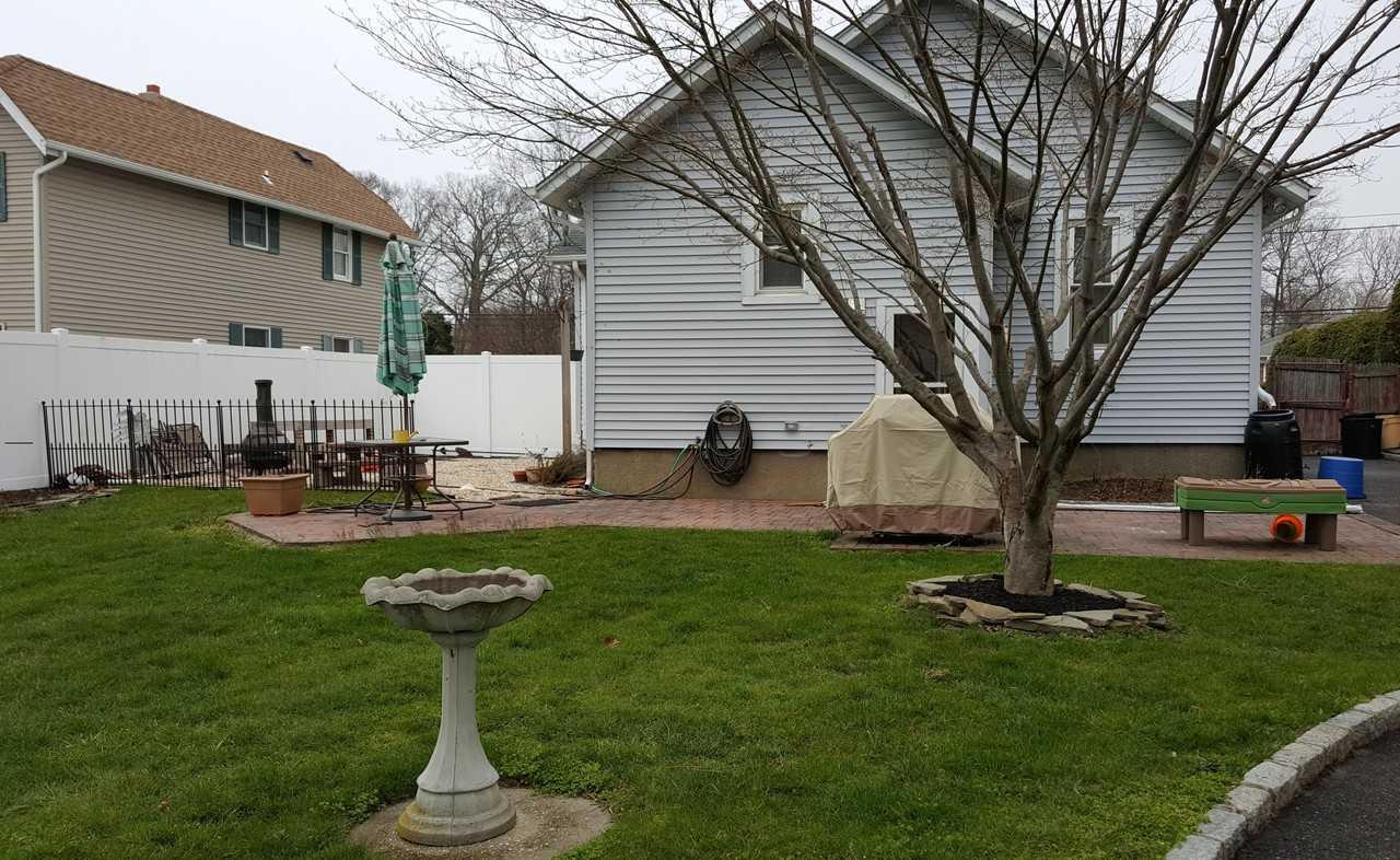 1346 Union Blvd - Photo 3 of 16