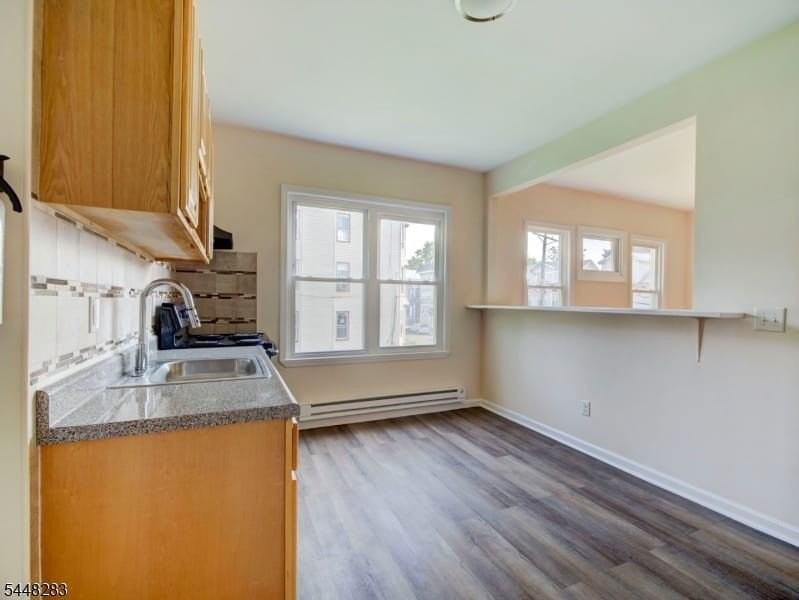179 22nd St - Photo 3 of 17