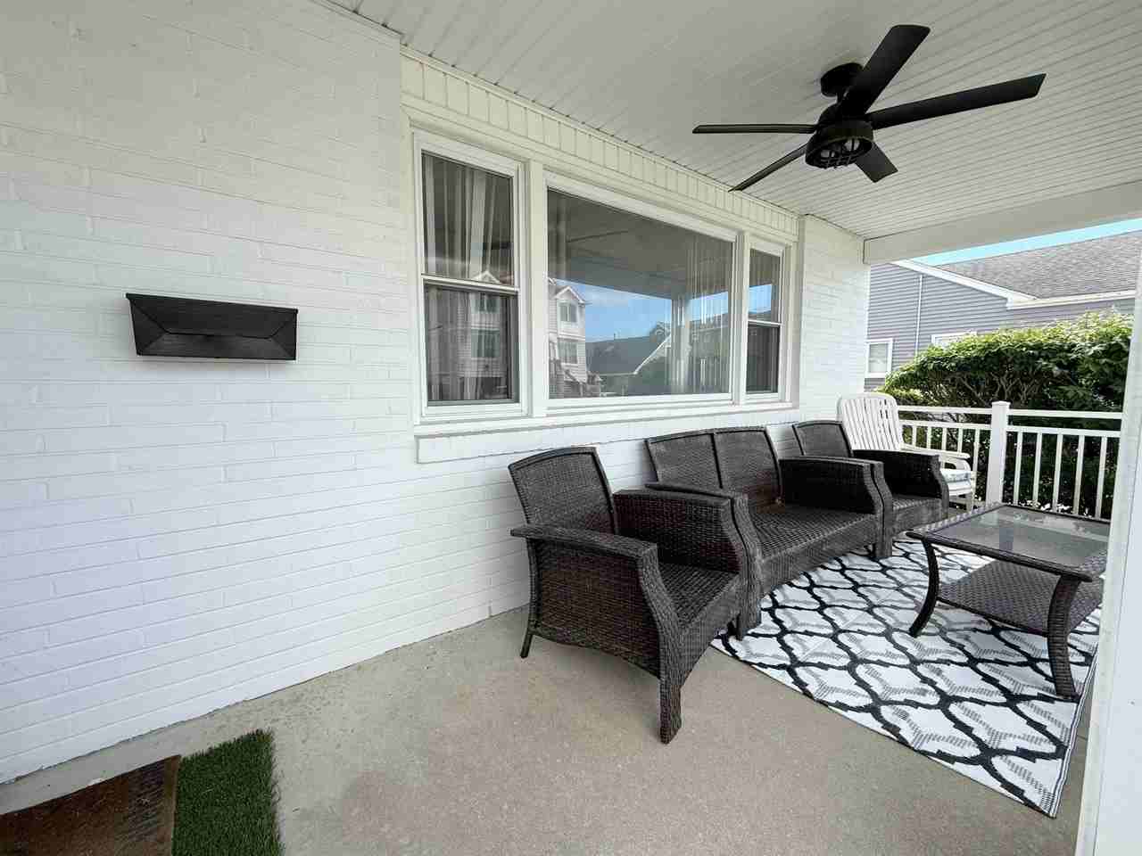 307 N Essex Ave - Photo 5 of 23