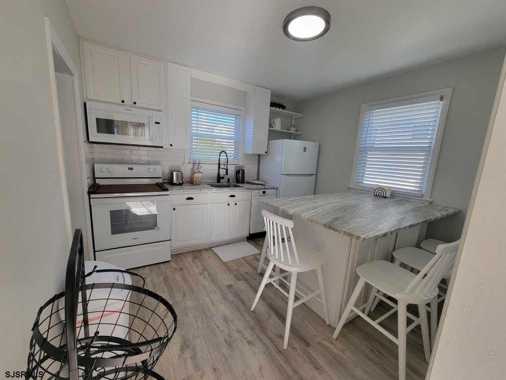 209 N Granville Ave - Photo 7 of 28