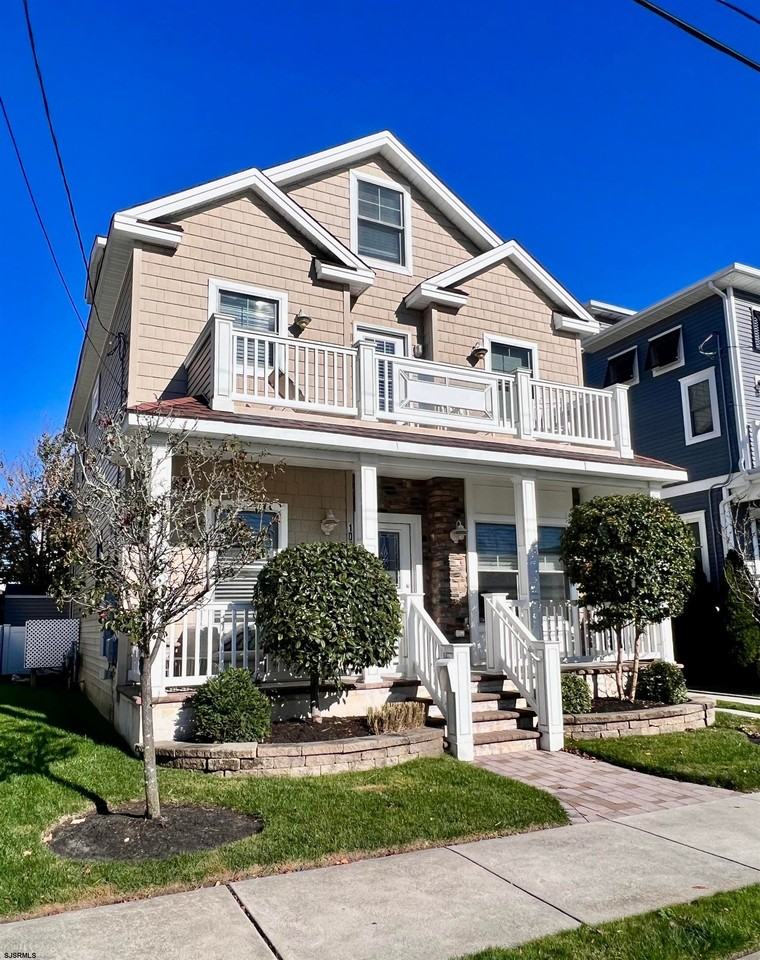 107 N Douglas Ave - Photo 2 of 38