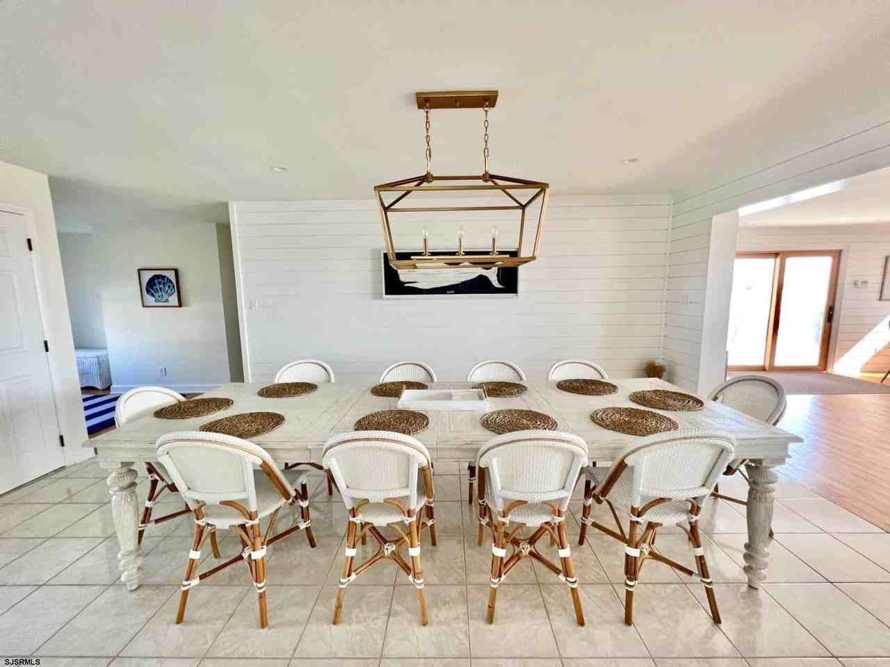 24 Ocean Dr W - Photo 7 of 48