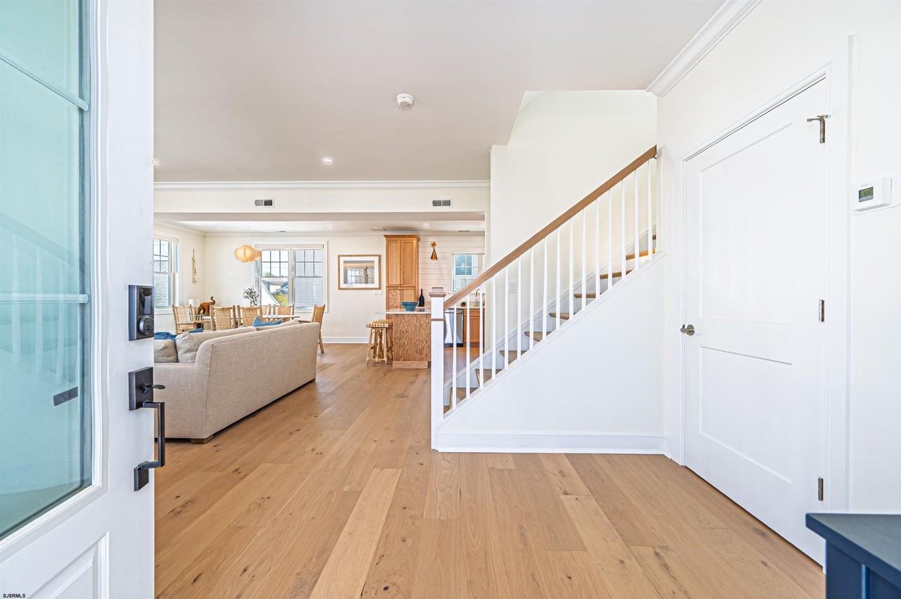 111 N Belmont Ave - Photo 2 of 50