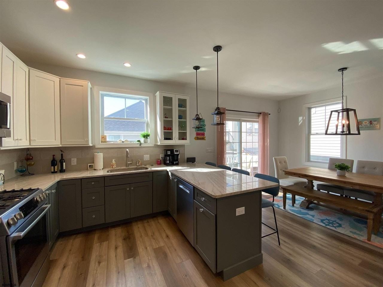 118 N New Haven Ave - Photo 6 of 23