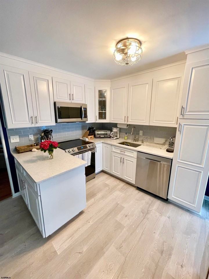 325 14th St S - Photo 5 of 29