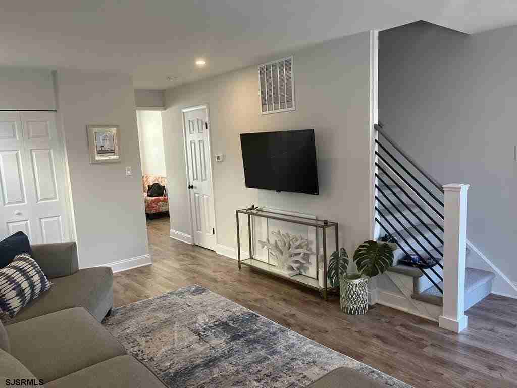 136 44th St S #A - Photo 3 of 19