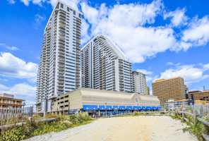 featured image of 3101 Boardwalk #1401