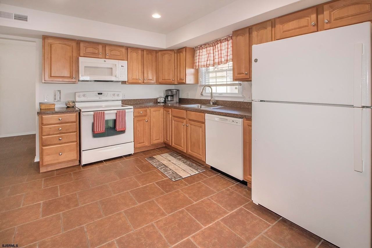 18 N Adams Ave - Photo 6 of 23