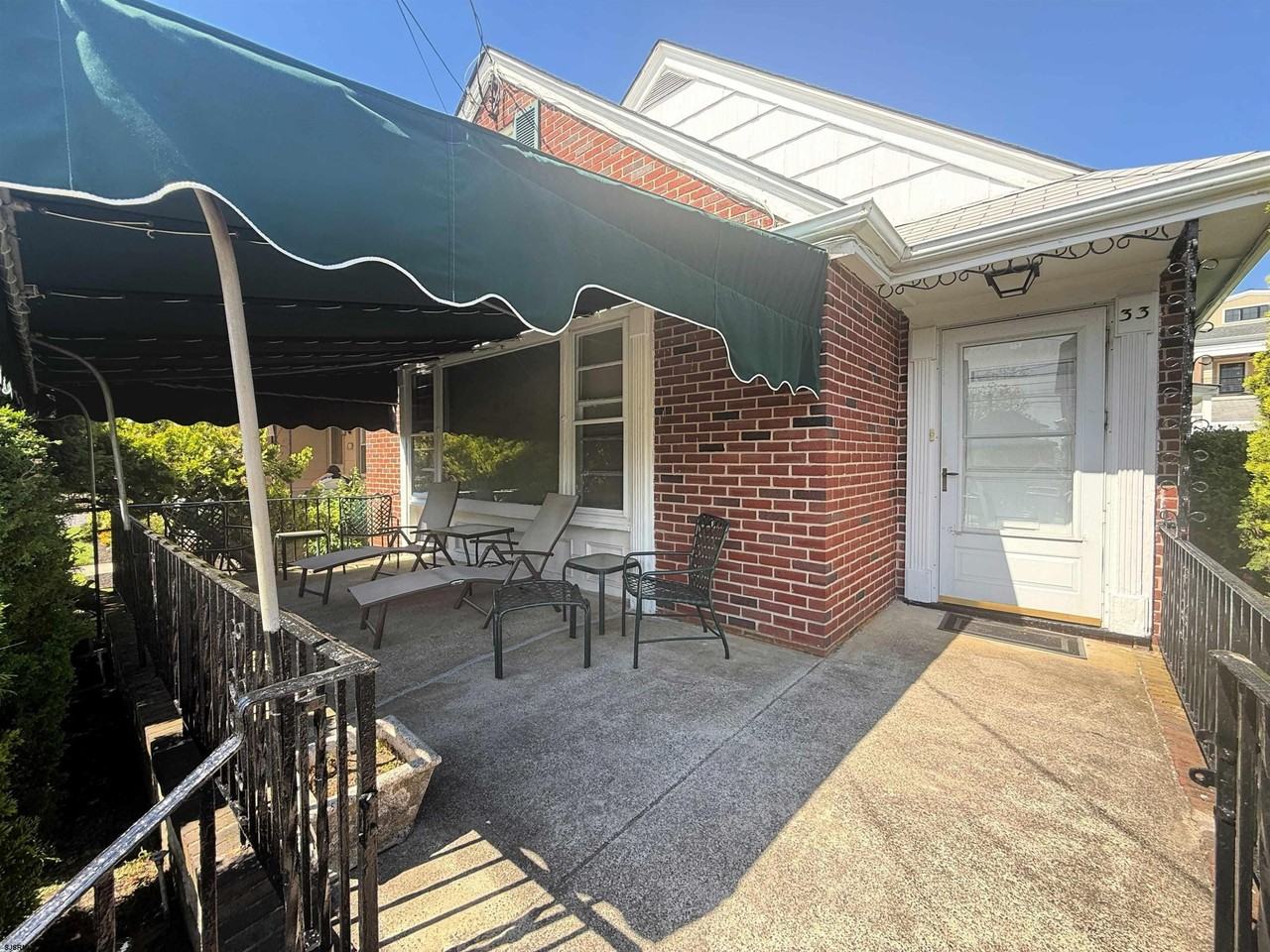 33 N Gladstone Ave - Photo 3 of 26