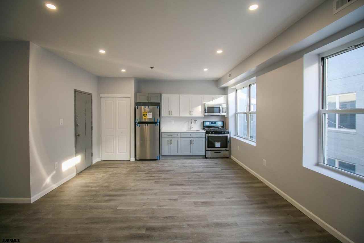 225 Atlantic Ave #C6 - Photo 6 of 29