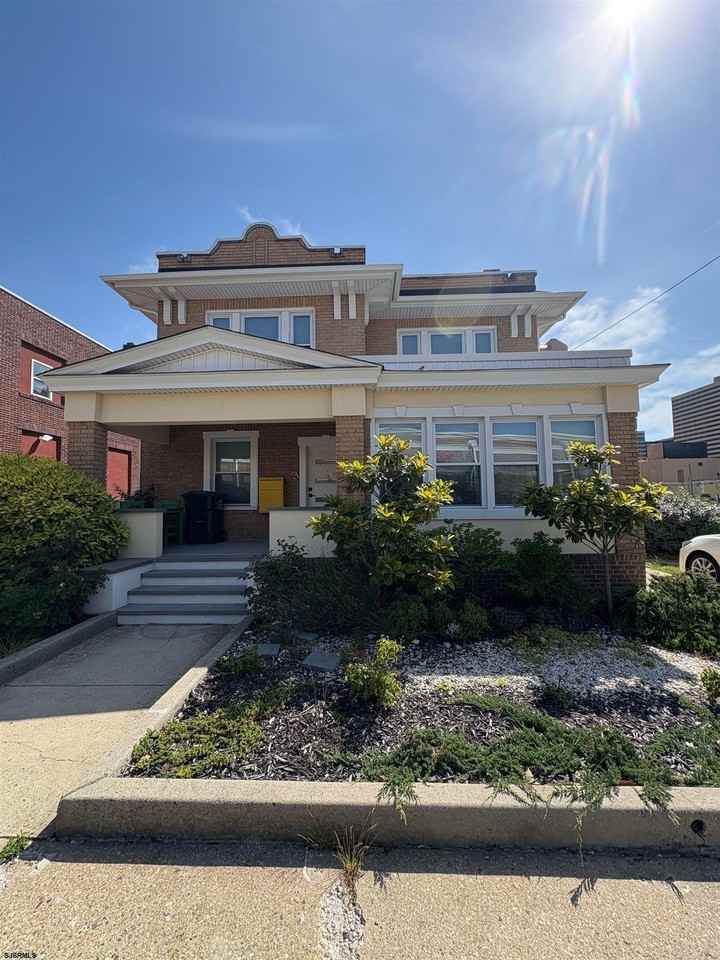 3 S Montpelier Ave #2