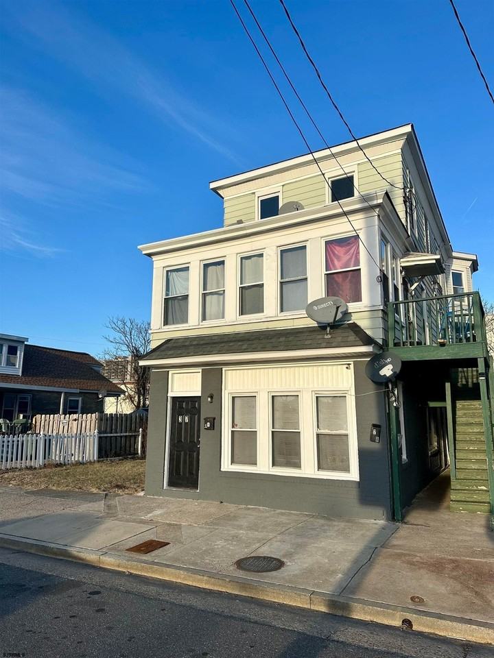 37 N Massachusetts Ave #3