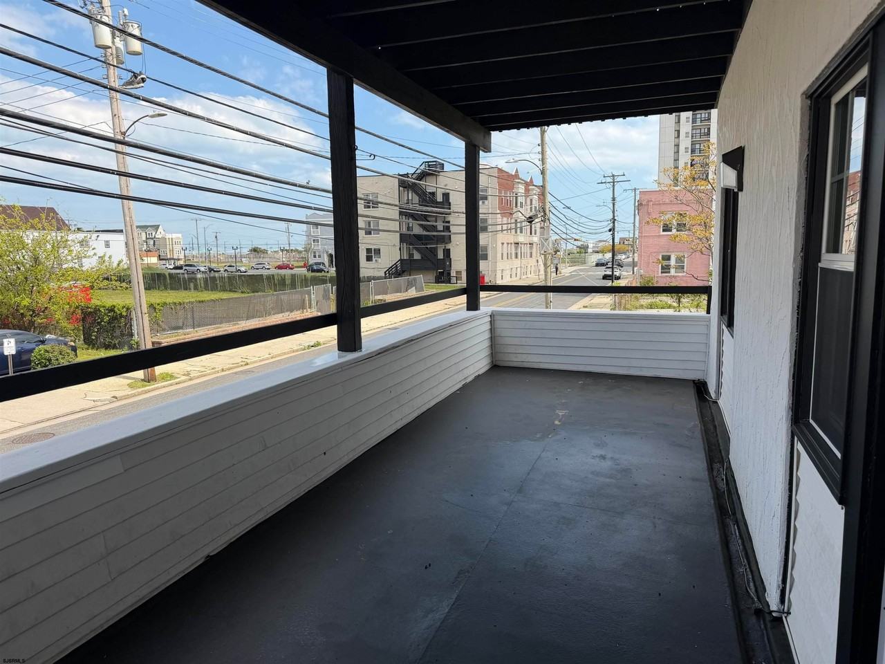 24 N Vermont Ave - Photo 4 of 17
