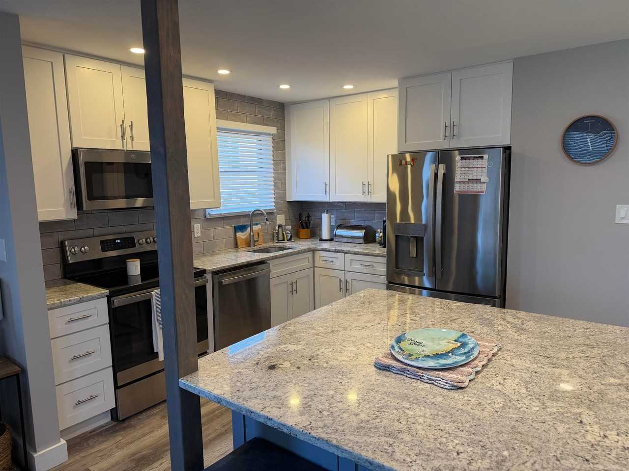 251 4th St S - Photo 5 of 23