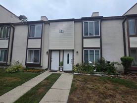 2425 Arbor Ct - Photo 1 of 1