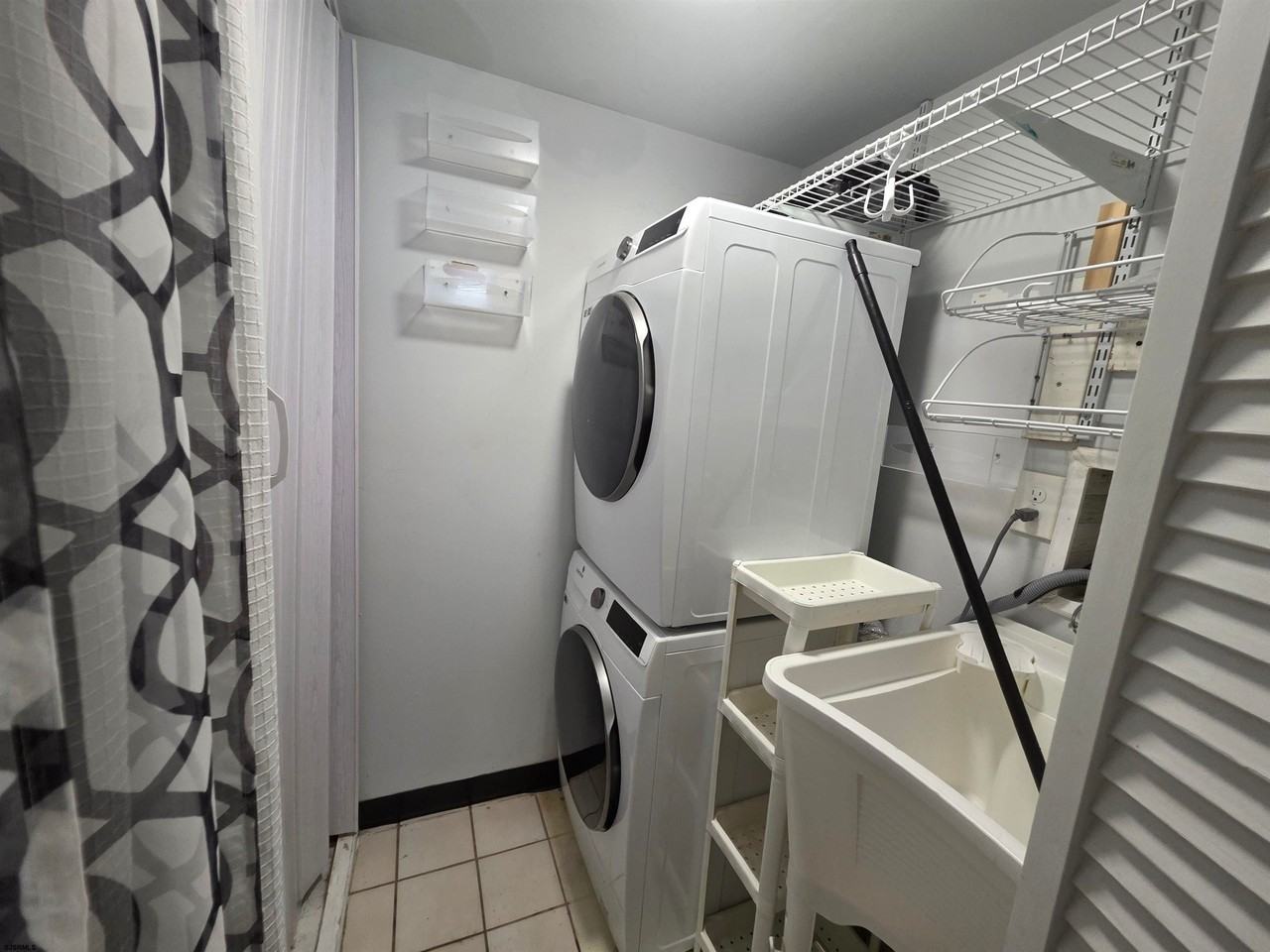 2425 Arbor Ct - Photo 6 of 15