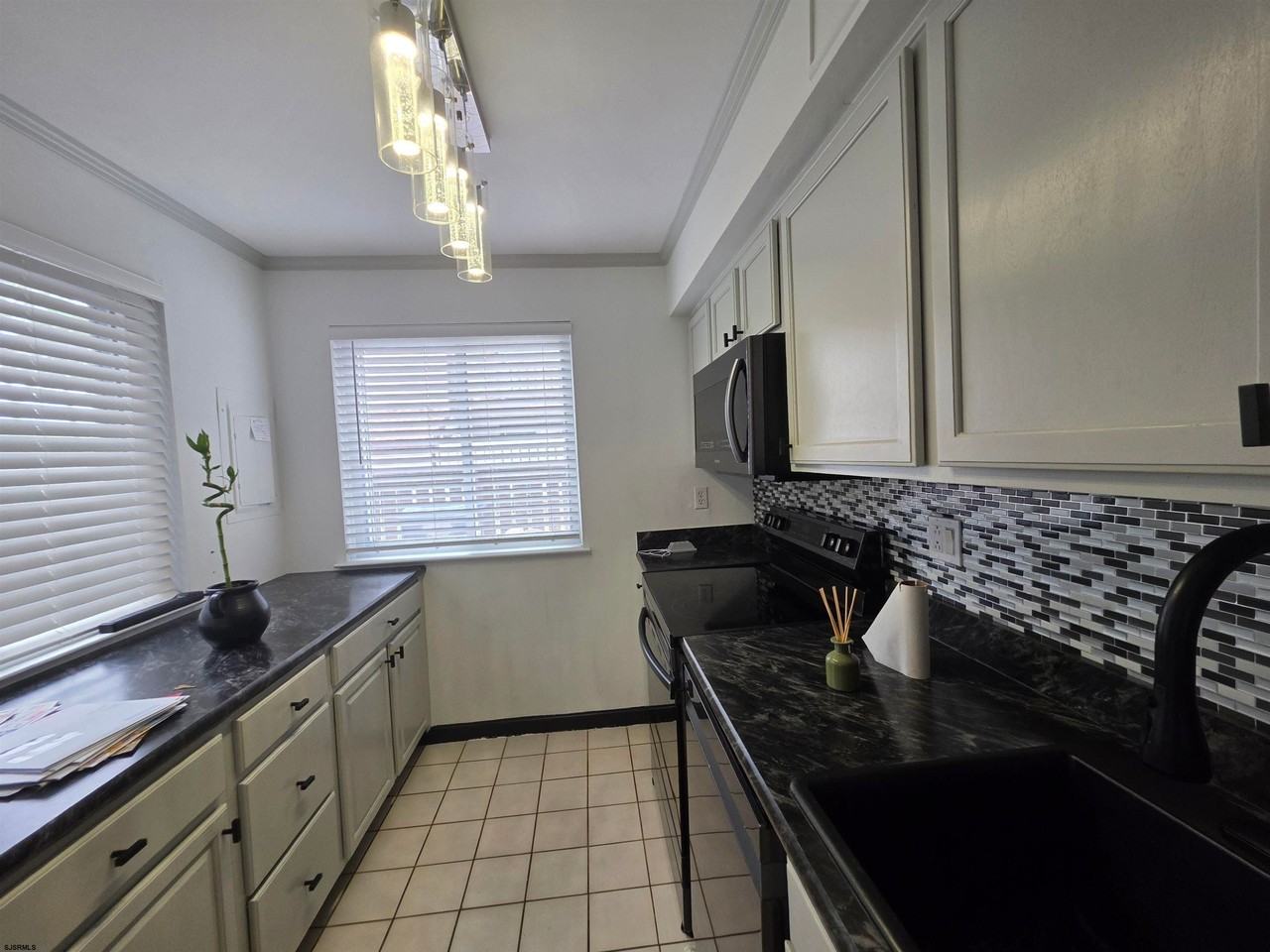 2425 Arbor Ct - Photo 7 of 15