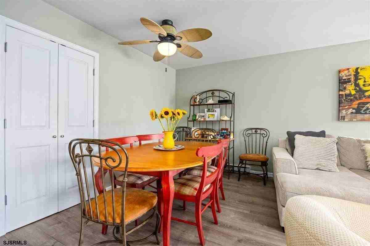 2707 Ventnor Ave - Photo 7 of 36