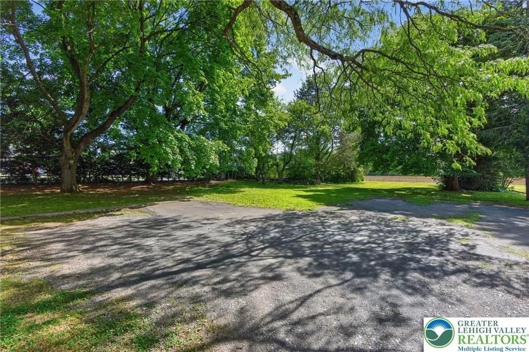 1226 Trexlertown Rd - Photo 7 of 26
