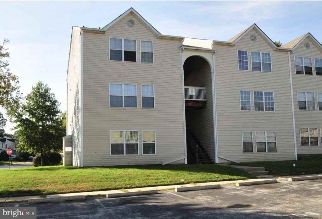 221 Highland Blvd Apt B #Apt B