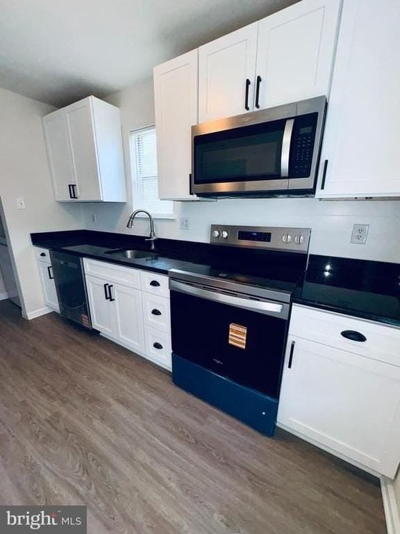 221 Highland Blvd Apt B - Photo 7 of 14